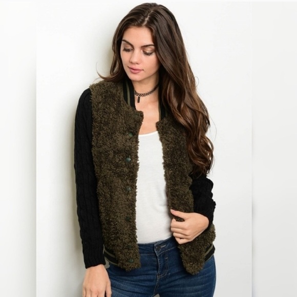 Threadzwear Jackets & Blazers - Fuzzy cable knit bomber S/M/L
